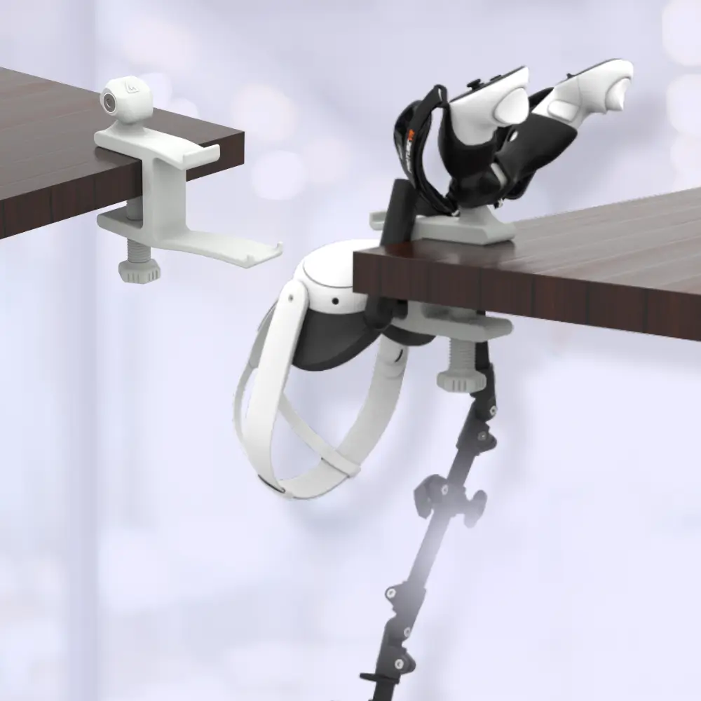 un supporto per visore VR con un visore e controller Quest 3 e un gunstock