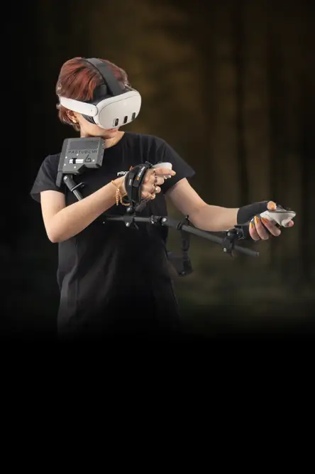 female aiming in VR FPS with a forcetube haptic vr gunstock for quest 3s